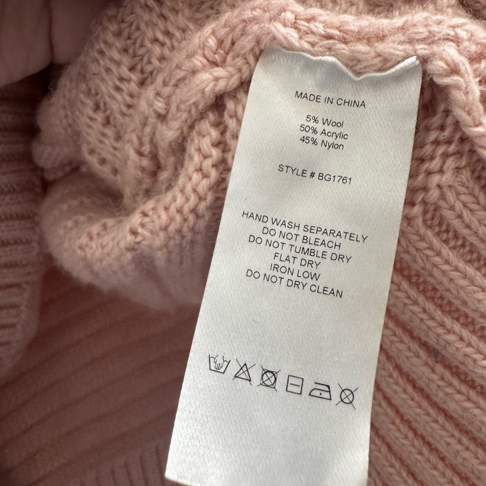 Cozy Pink Cable Knit Sweater - Picture 5 of 6